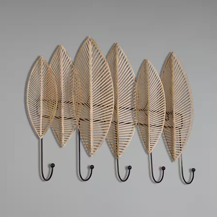 MIRRORS AND MORE Alma Wandgarderobe – Gold/Schwarz, 5 Haken, 44 × 47 × 6 cm